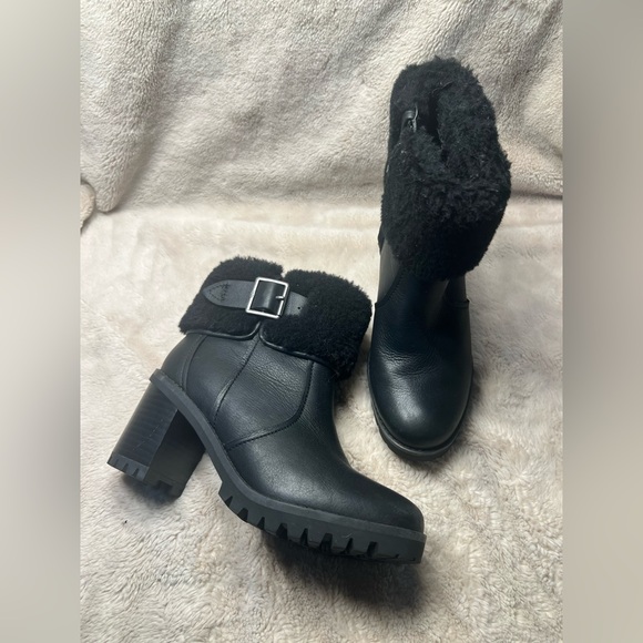 UGG Shoes - UGG Women's Elisiana Black Waterproof Leather Booties Size 6
